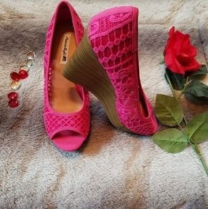 American Eagle Wedges